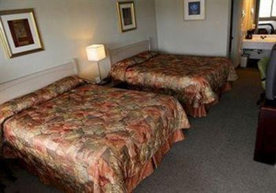 фото отеля Quality Inn & Suites Airport Convention Center
