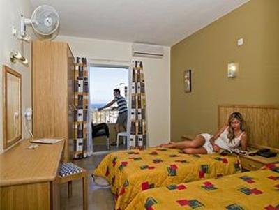 фото отеля Qawra Point Holiday Complex