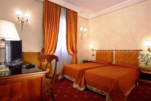 фото отеля Grand Hotel Hermitage