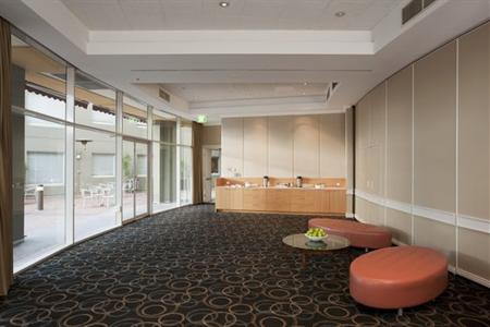 фото отеля Holiday Inn Potts Point - Sydney