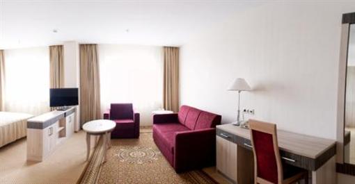 фото отеля East Gate Hotel