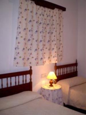фото отеля Hostal Atenea