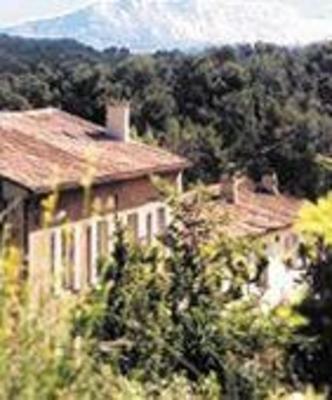 фото отеля La Feraude Hotel Gardanne