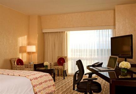 фото отеля Renaissance Boston Hotel & Spa at Patriot Place