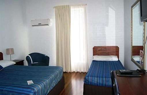 фото отеля Diggers Tavern and Motel Bellingen