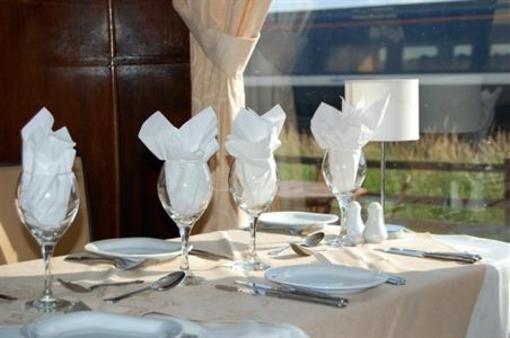 фото отеля Sidings Hotel Shipton