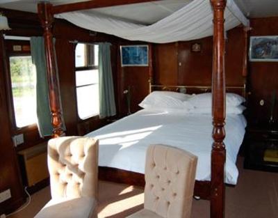 фото отеля Sidings Hotel Shipton