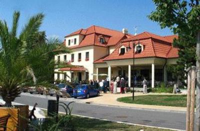 фото отеля Hotel Buchlovice