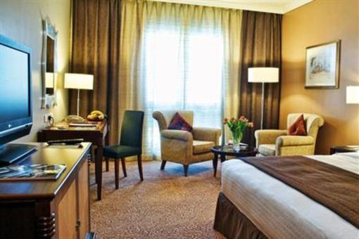 фото отеля Moevenpick Hotel & Apartments Bur Dubai