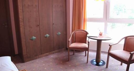 фото отеля Kurpark-Hotel Warmbad