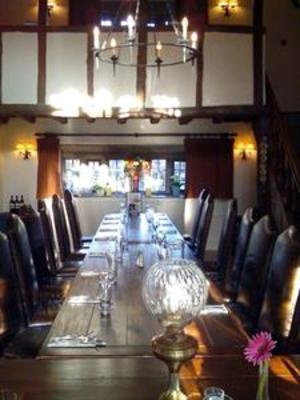 фото отеля The Old Hall Inn Chinley