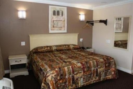 фото отеля Harbor Inn and Suites