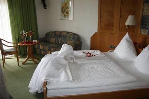 фото отеля Waldhotel Villa Waldeck