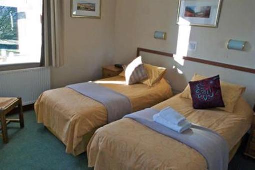 фото отеля The Fox & Hounds Inn Whitby