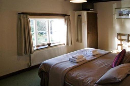 фото отеля The Fox & Hounds Inn Whitby