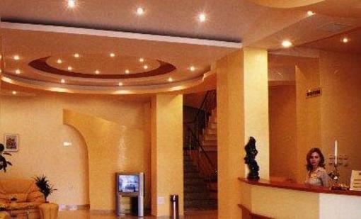 фото отеля Yaky Hotel Pitesti
