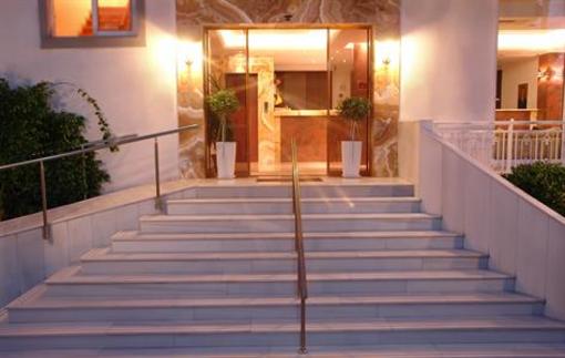 фото отеля Akrata Beach Hotel