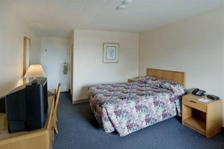 фото отеля Econo Lodge Miramichi