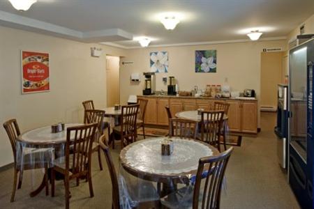 фото отеля Econo Lodge Miramichi