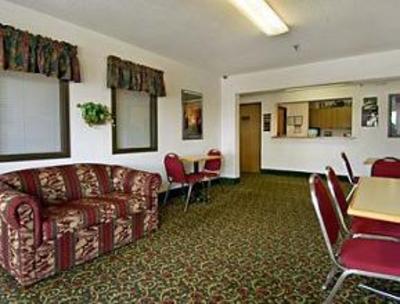 фото отеля Travelodge Clinton