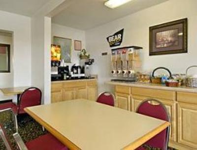 фото отеля Travelodge Clinton