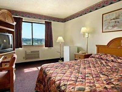 фото отеля Travelodge Clinton