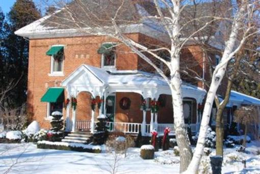 фото отеля Country Doll House Bed & Breakfast