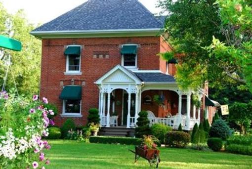 фото отеля Country Doll House Bed & Breakfast