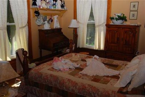 фото отеля Country Doll House Bed & Breakfast