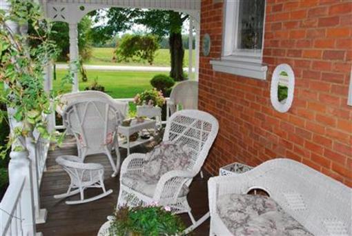 фото отеля Country Doll House Bed & Breakfast