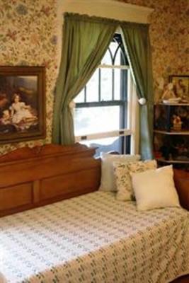 фото отеля Lathrop House B&B