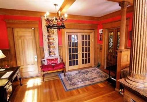 фото отеля Lathrop House B&B