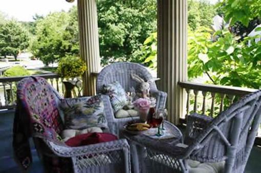 фото отеля Lathrop House B&B