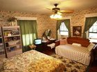 фото отеля Lathrop House B&B