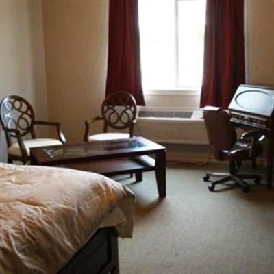 фото отеля Roomy Suites