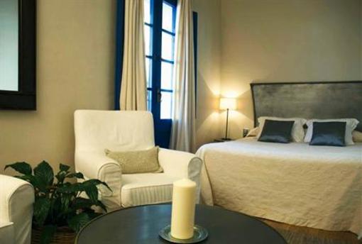 фото отеля Hostal De La Placa Cabrils