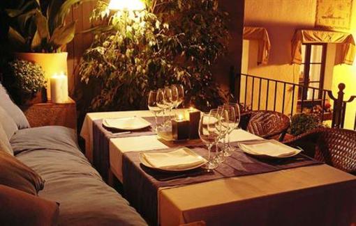 фото отеля Hostal De La Placa Cabrils