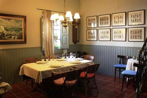 фото отеля Hostal De La Placa Cabrils
