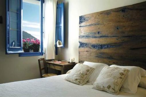 фото отеля Hostal De La Placa Cabrils