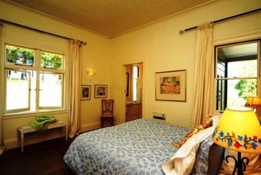 фото отеля Big Tom's Cottages