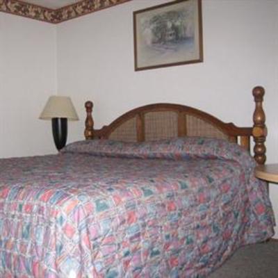 фото отеля Crestview Inn & Suites