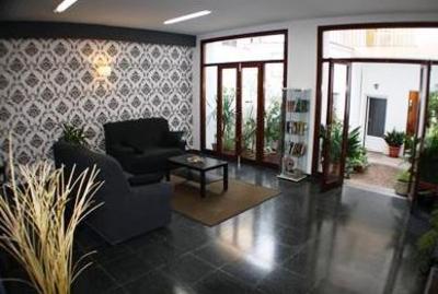 фото отеля Hostal Mediterraneo