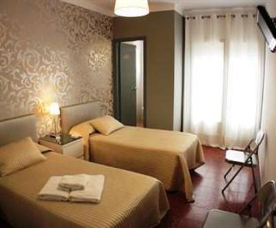 фото отеля Hostal Mediterraneo