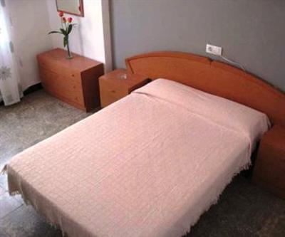 фото отеля Hostal Mediterraneo