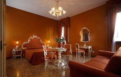 фото отеля Palazzo Guardi