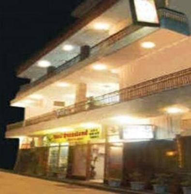 фото отеля Hotel Queens Land Amritsar