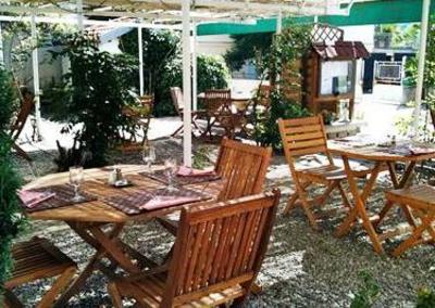 фото отеля Hotel Du Parc Aspres-sur-Buech