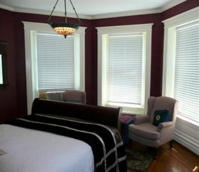 фото отеля Shining Dawn Bed and Breakfast