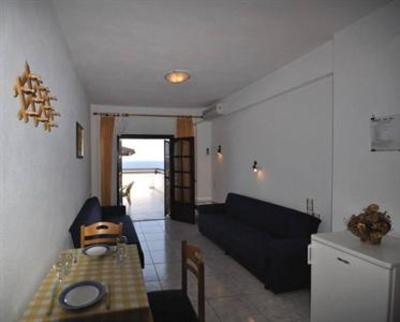 фото отеля Karaoulanis Beach Aparthotel Agios Ioannis