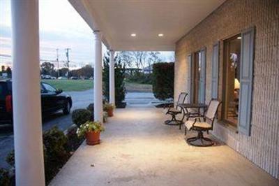 фото отеля French Creek Inn